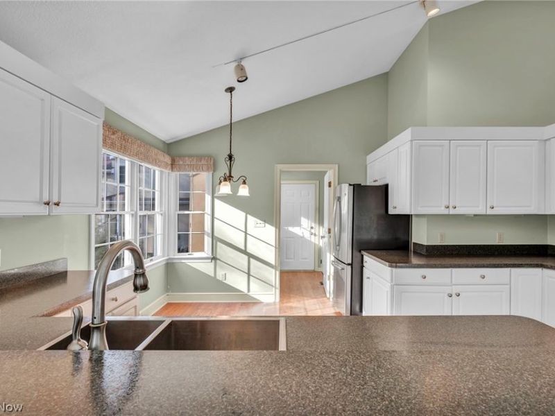 425 Armante Court, Akron, OH 44313 Photo 15