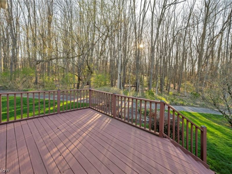 425 Armante Court, Akron, OH 44313 Photo 3