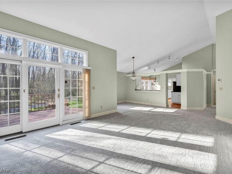 425 Armante Court, Akron, OH 44313 Photo 7