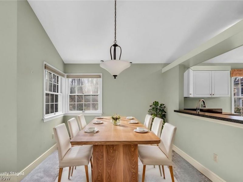 425 Armante Court, Akron, OH 44313 Photo 8