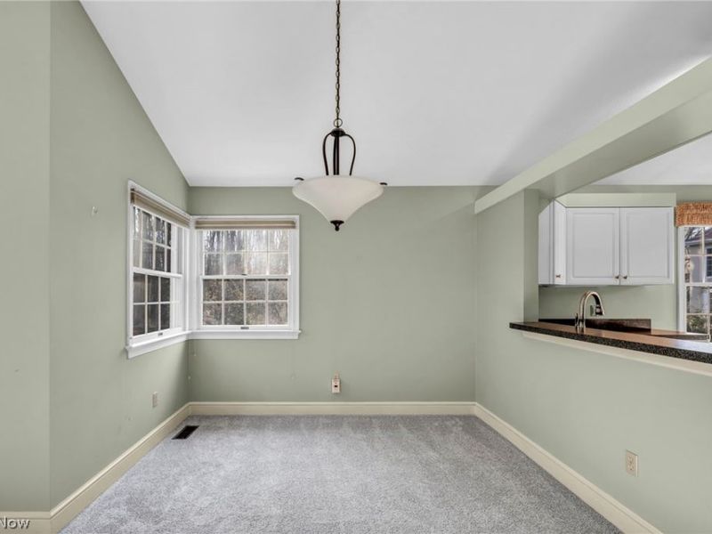 425 Armante Court, Akron, OH 44313 Photo 9