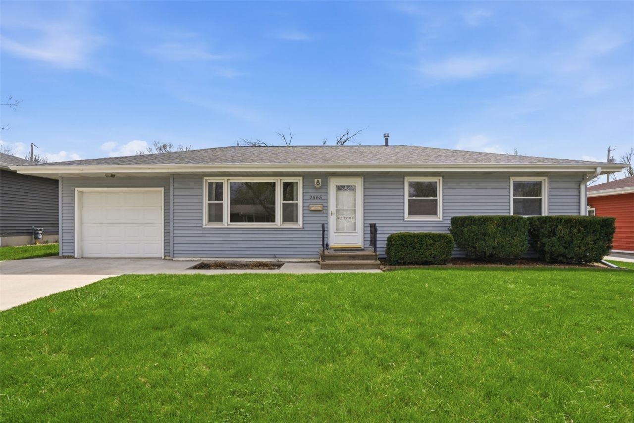 2565 24th Avenue, Marion, IA 52302 Main Photo