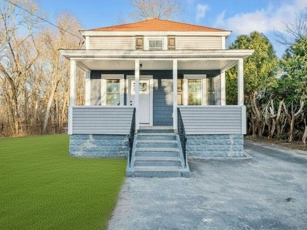 31 Dexter St, Methuen, MA 01844