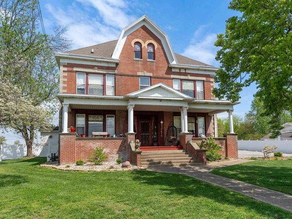 1414 W MAIN Street, Marion, IL 62959