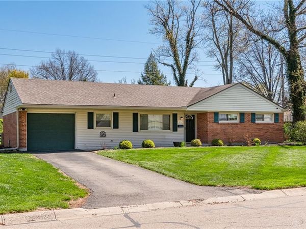 426 Willowhurst Drive, Centerville, OH 45459