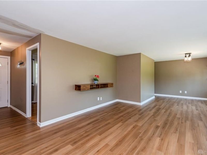 426 Willowhurst Drive, Centerville, OH 45459 Photo 8