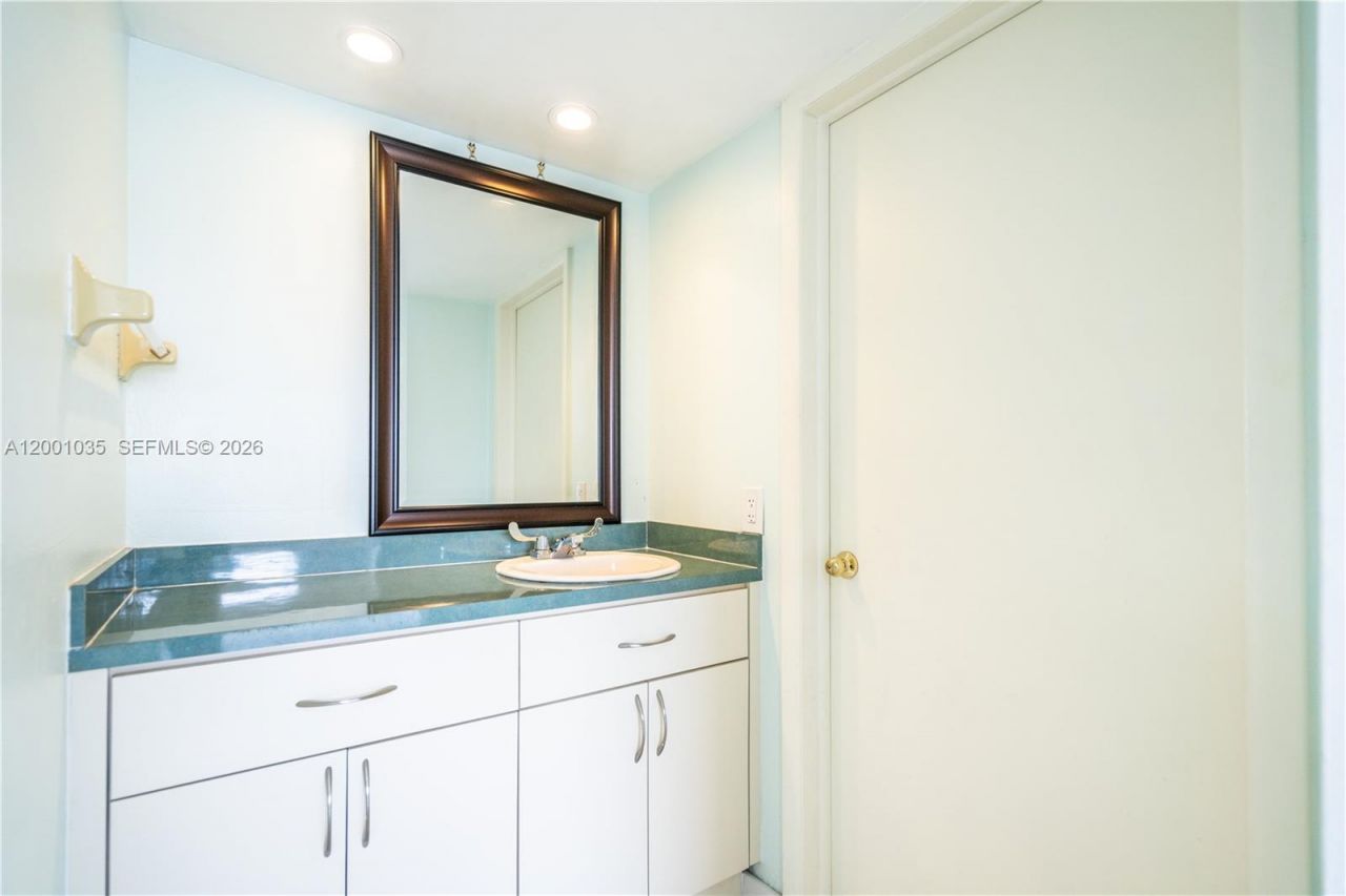 7150 Indian Creek Dr, Unit 506, Miami Beach, FL 33141 Photo