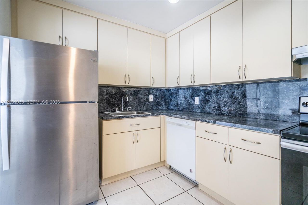 7150 Indian Creek Dr, Unit 506, Miami Beach, FL 33141 Photo