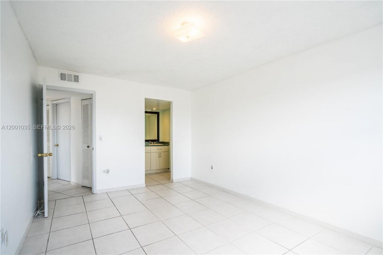 7150 Indian Creek Dr, Unit 506, Miami Beach, FL 33141 Photo