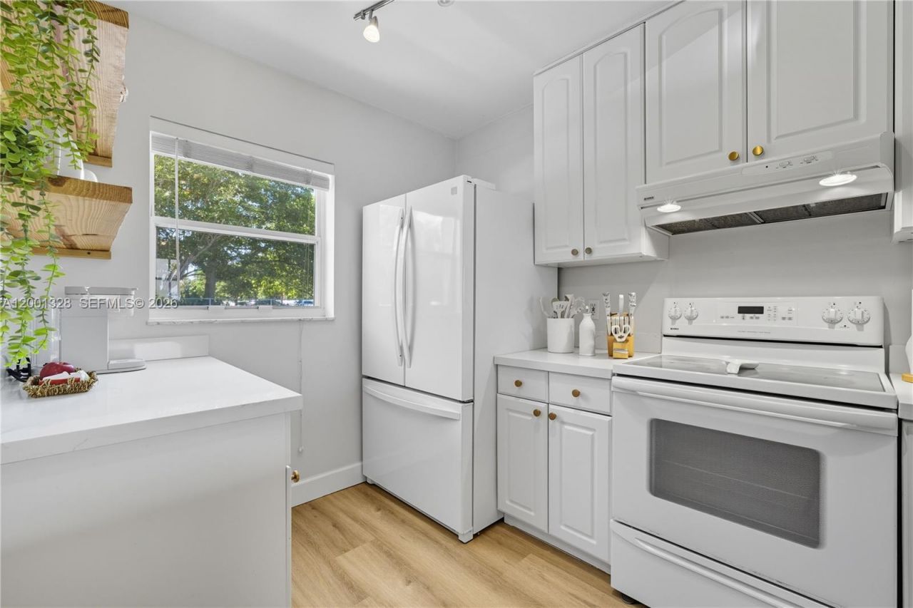 1501 S Ocean Blvd, Unit 117, Lauderdale by the Sea, FL 33062 Photo