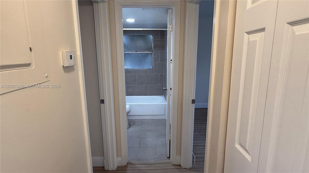 1006 Twin Lakes Dr, Unit 20-E, Coral Springs, FL 33071 Photo