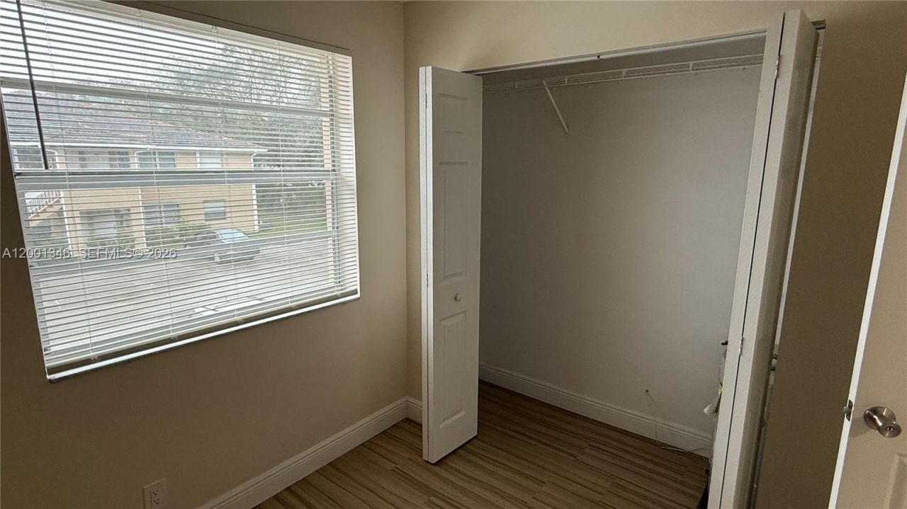 1006 Twin Lakes Dr, Unit 20-E, Coral Springs, FL 33071 Photo