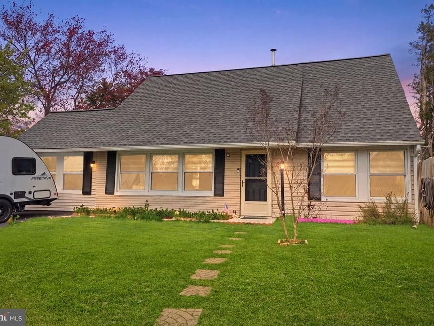 1 Larkspur Road , Levittown, PA 19056 Main Photo