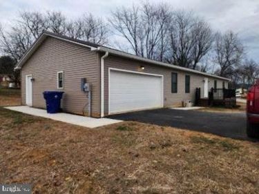 235 HICKORY DRIVE, CHAMBERSBURG, PA 17202