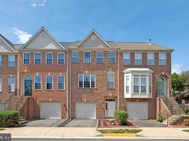 21491 SOUTHERN MAGNOLIA SQUARE, STERLING, VA 20164