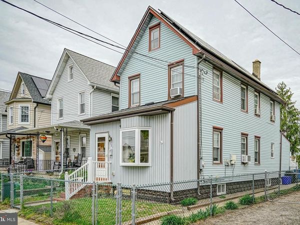 121 N MAPLE AVENUE, WESTVILLE, NJ 08093