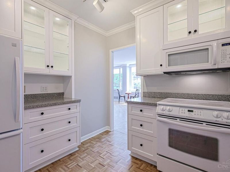 2401 Ingleside Avenue, Unit 4E, Cincinnati, OH 45206 Photo 14