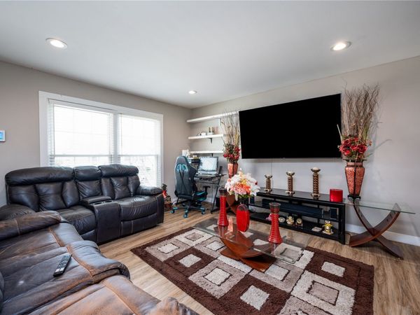 4609 Pineview Drive NE, Cedar Rapids, IA 52402