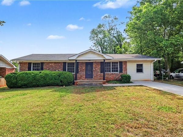 3665 Brookcrest Circle, Decatur, GA 30032