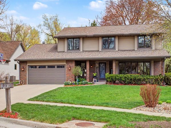 914 Idaho Avenue , Ames, IA 50014