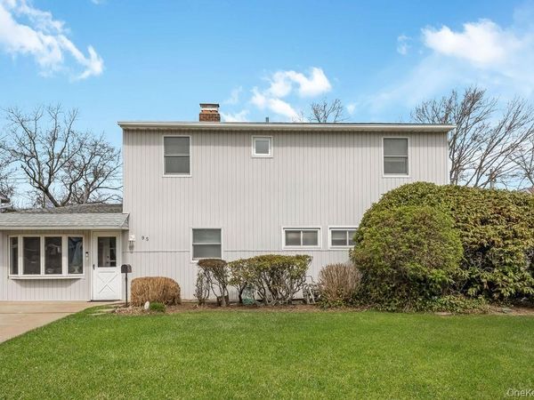 95 Elm Drive N, Levittown, NY 11756