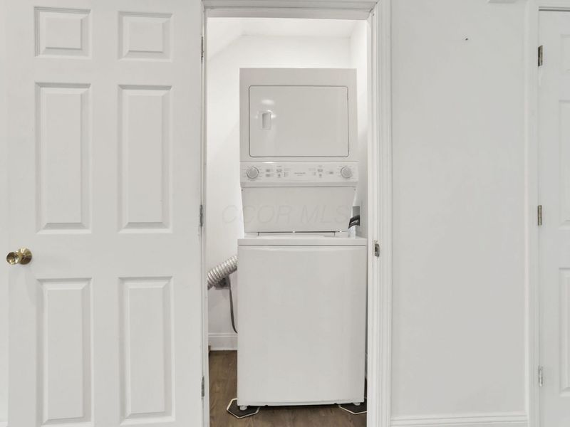 39 W Ramlow Alley , Columbus, OH 43202 Photo 12