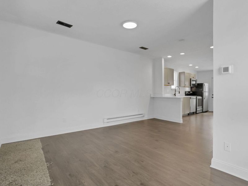 39 W Ramlow Alley , Columbus, OH 43202 Photo 4