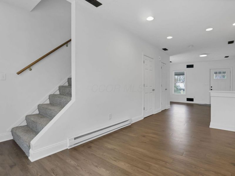 39 W Ramlow Alley , Columbus, OH 43202 Photo 5