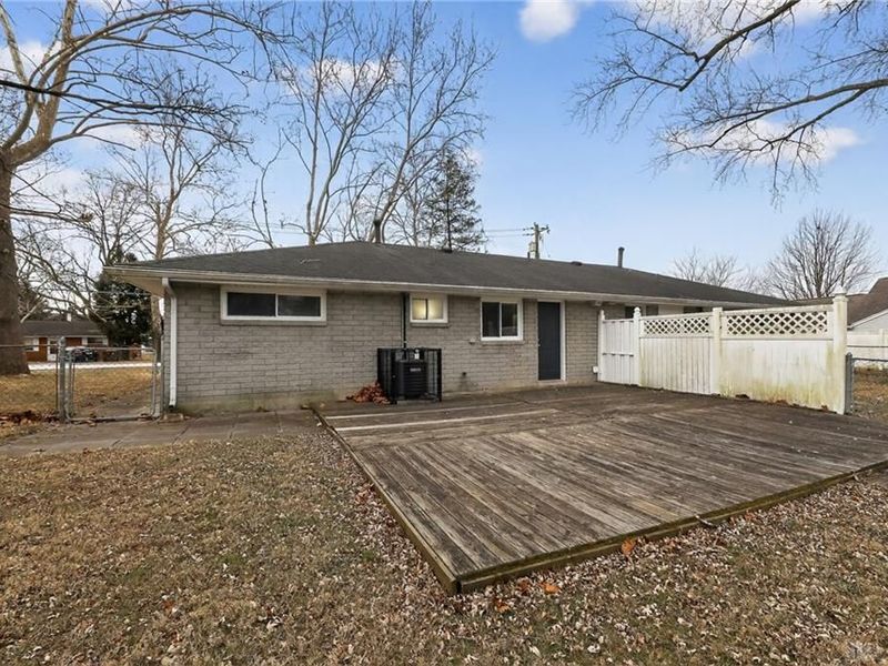 110 Elmwood Drive, Springboro, OH 45066 Photo 1