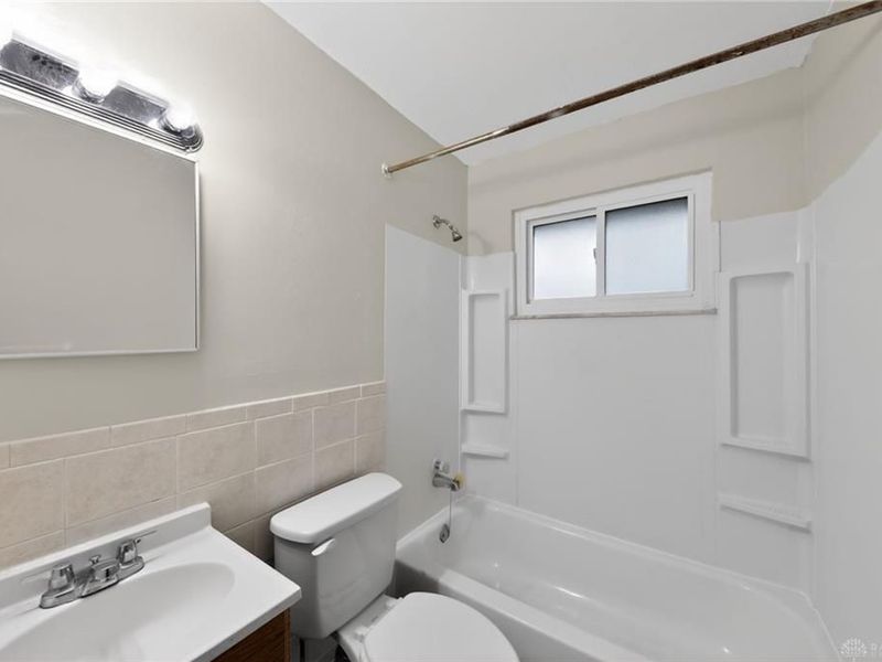 110 Elmwood Drive, Springboro, OH 45066 Photo 27