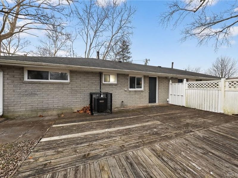 110 Elmwood Drive, Springboro, OH 45066 Photo 3