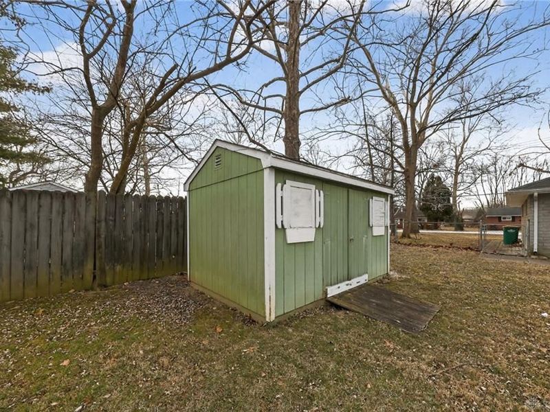 110 Elmwood Drive, Springboro, OH 45066 Photo 5