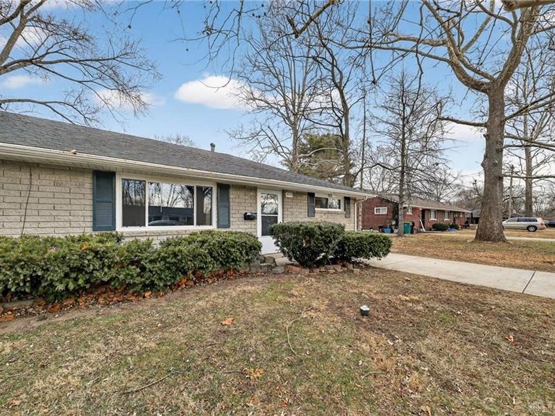 110 Elmwood Drive, Springboro, OH 45066 Photo 6