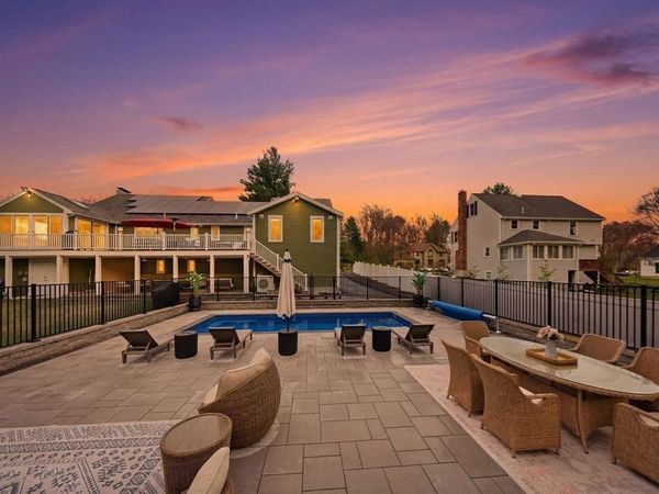 24 Copley Dr, Methuen, MA 01844