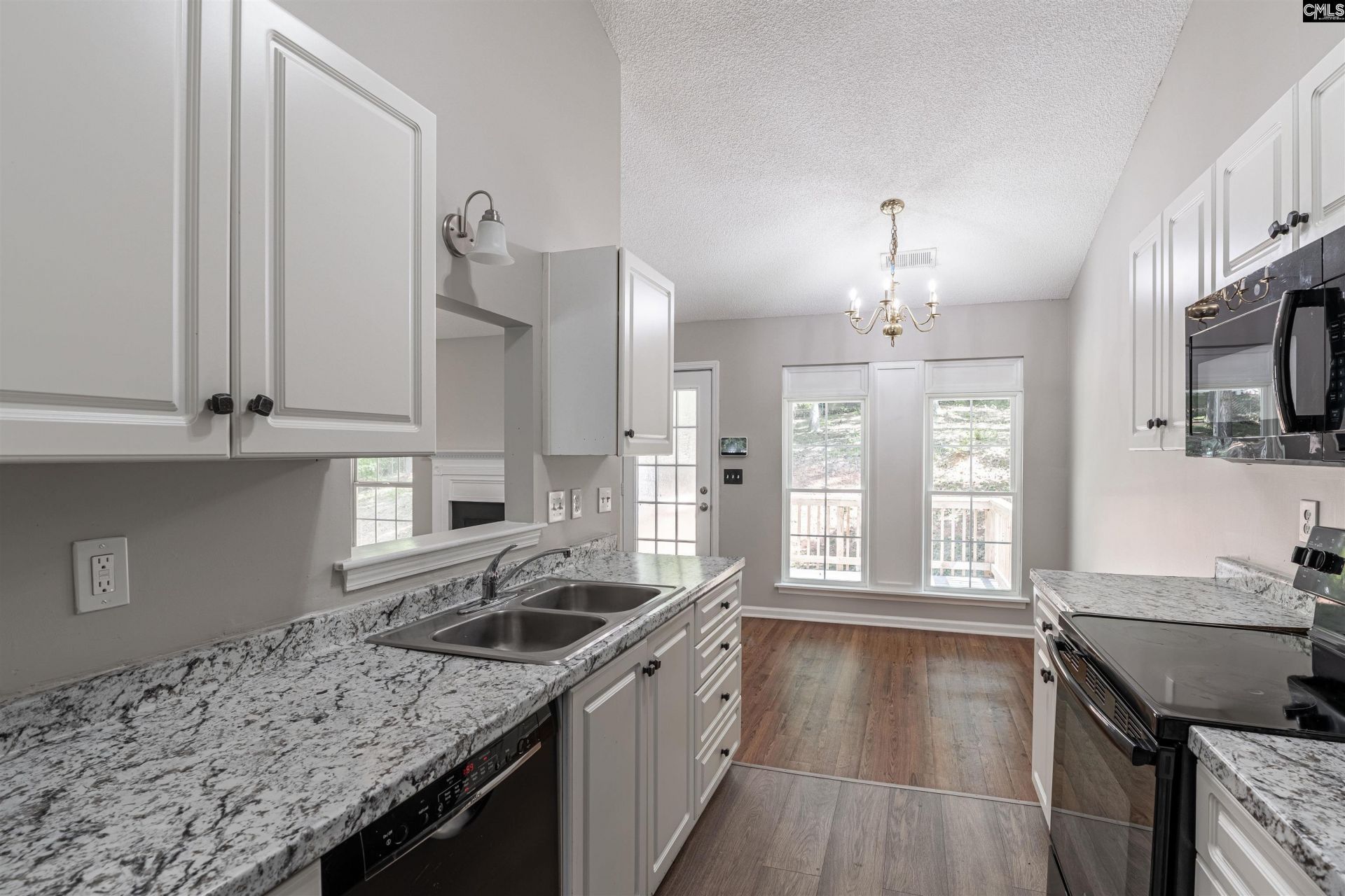 117 Scanley Road Photo 10