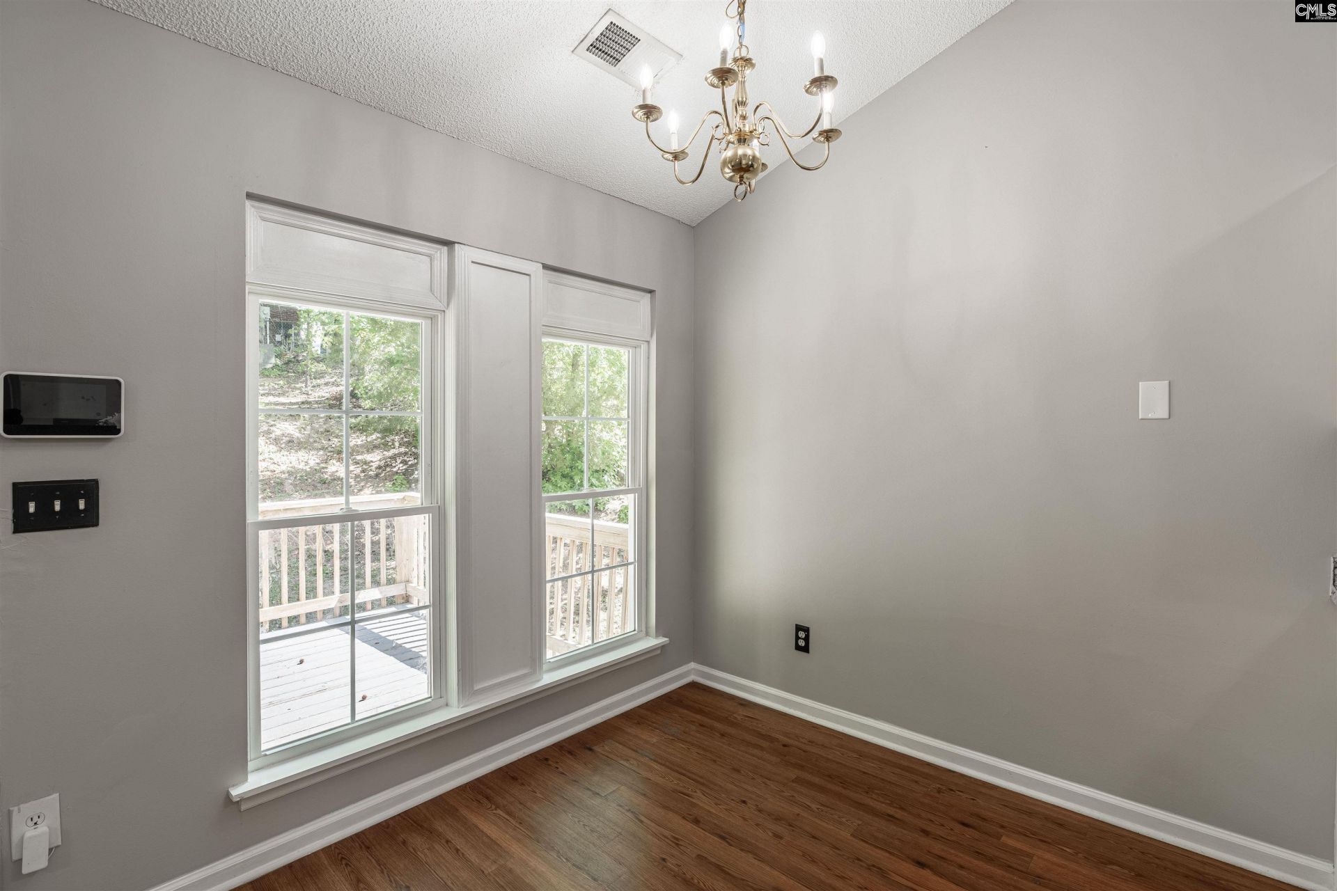 117 Scanley Road Photo 12