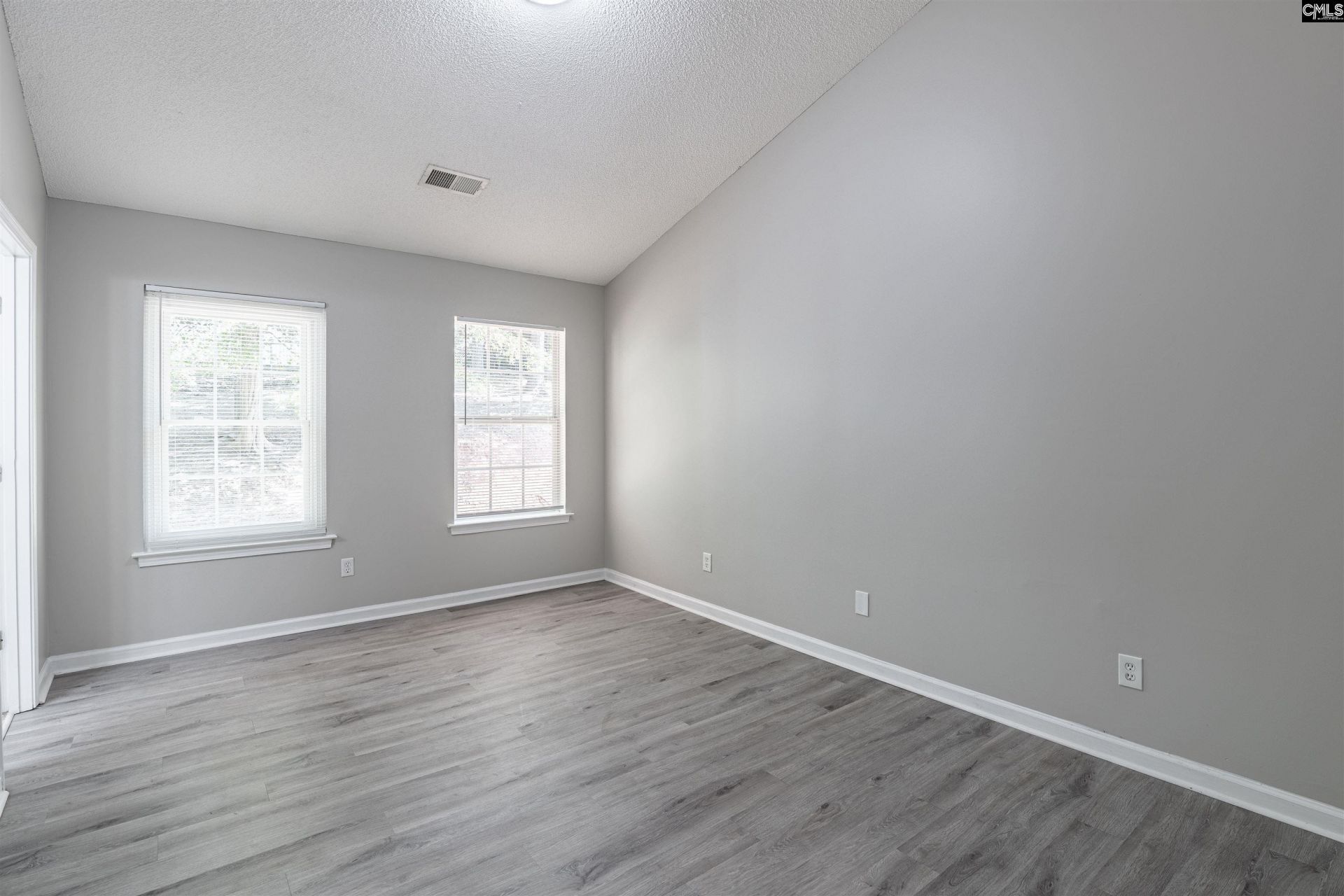 117 Scanley Road Photo 14