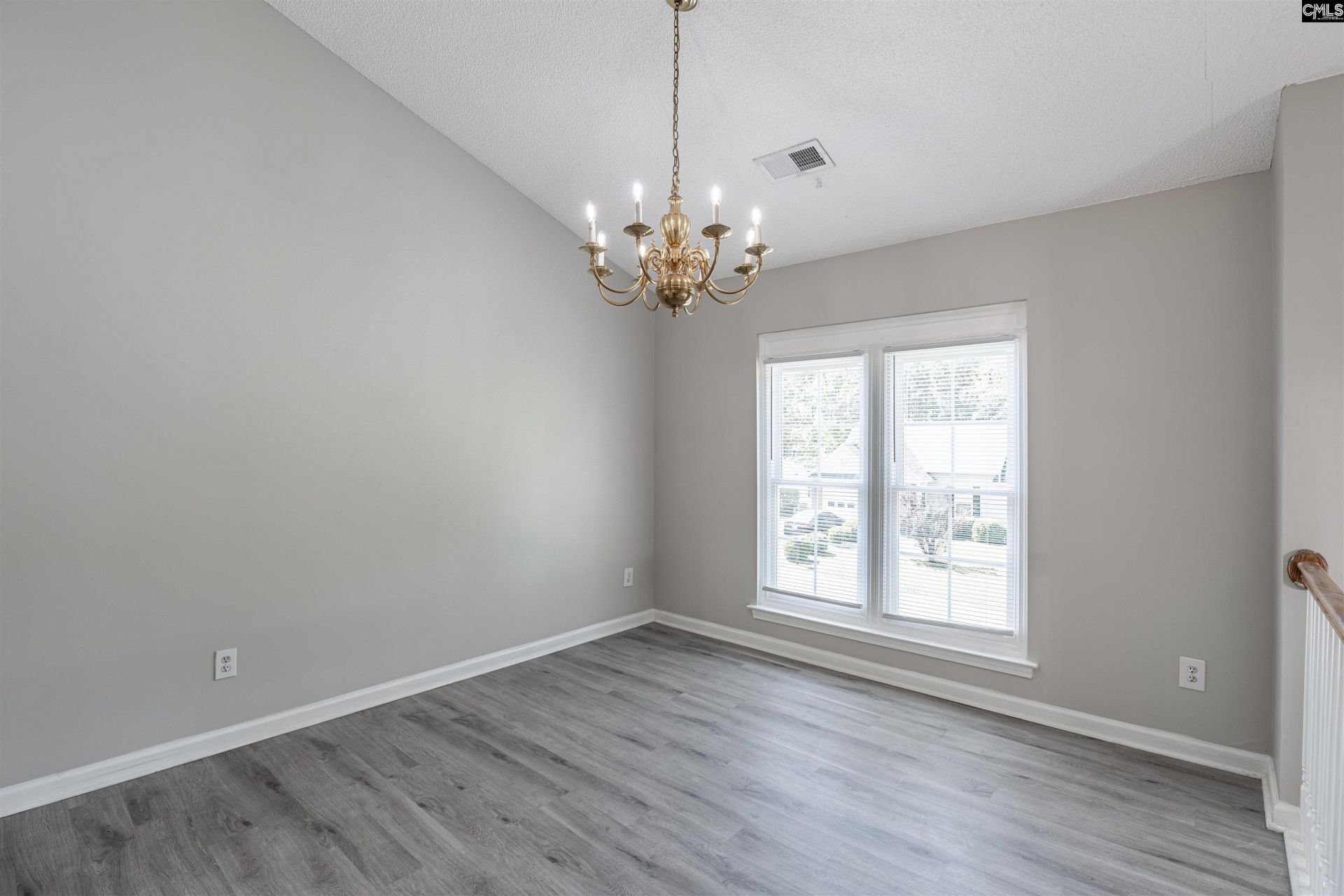 117 Scanley Road Photo 8