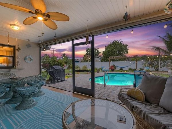 1022 SE 17th AVE , CAPE CORAL, FL 33990