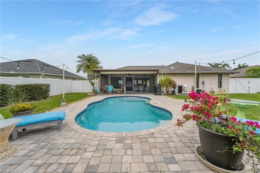 1022 SE 17th Ave, Cape Coral, FL 33990 Photo