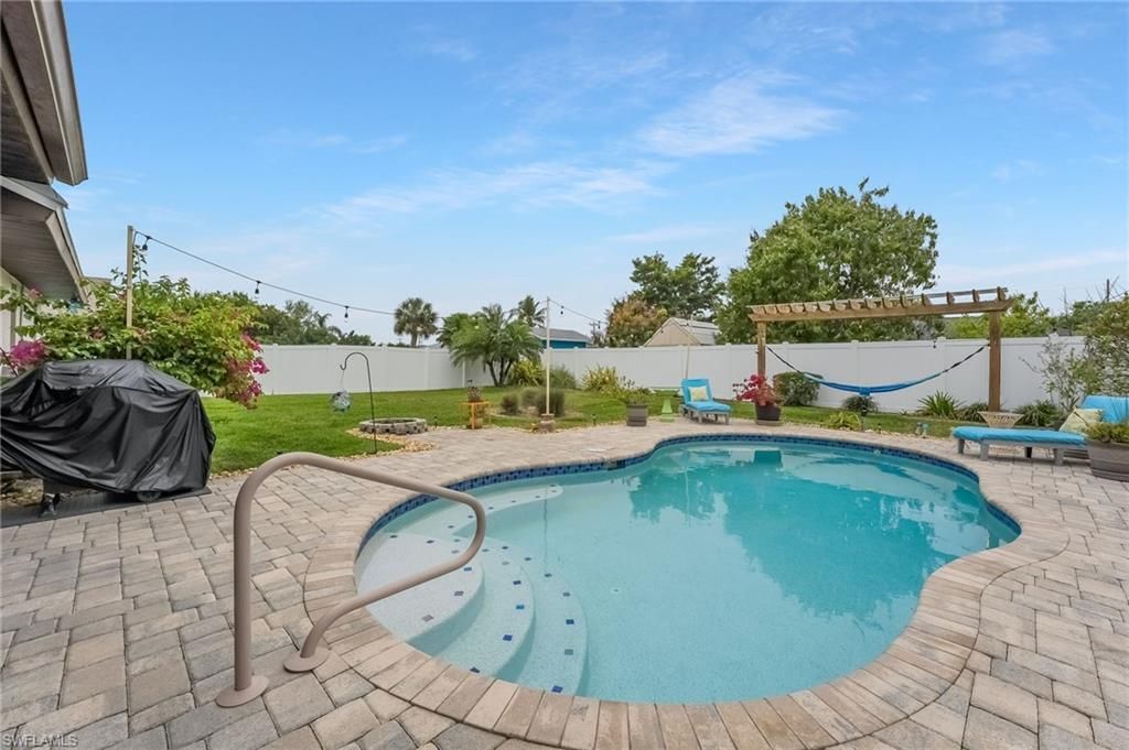 1022 SE 17th Ave, Cape Coral, FL 33990 Photo