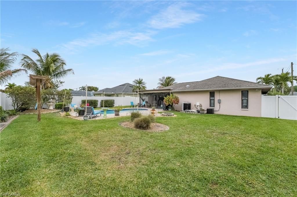 1022 SE 17th Ave, Cape Coral, FL 33990 Photo