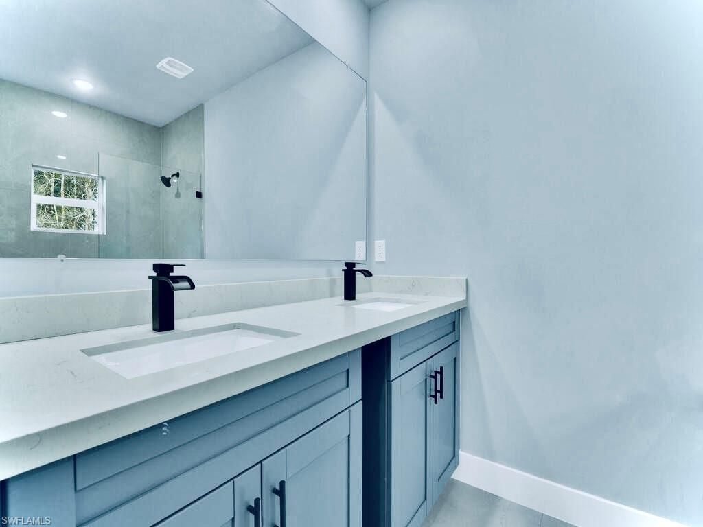 1040 Candlelight Dr, Lehigh Acres, FL 33974 Photo