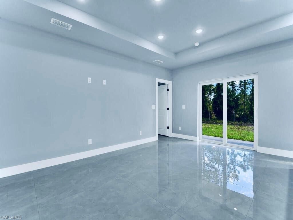 1040 Candlelight Dr, Lehigh Acres, FL 33974 Photo