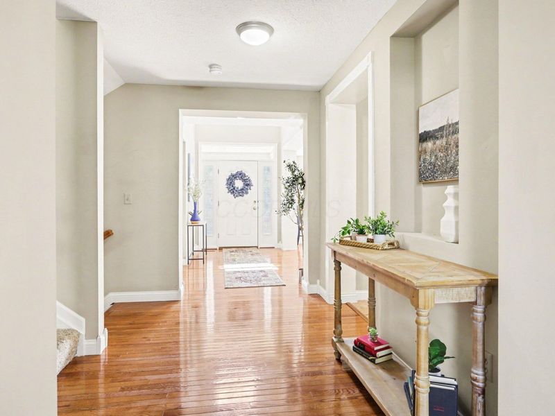 8092 Lombard Way, Dublin, OH 43016 Photo 3