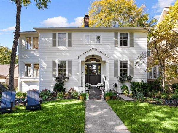 2646 Eastwood Avenue, Evanston, IL 60201
