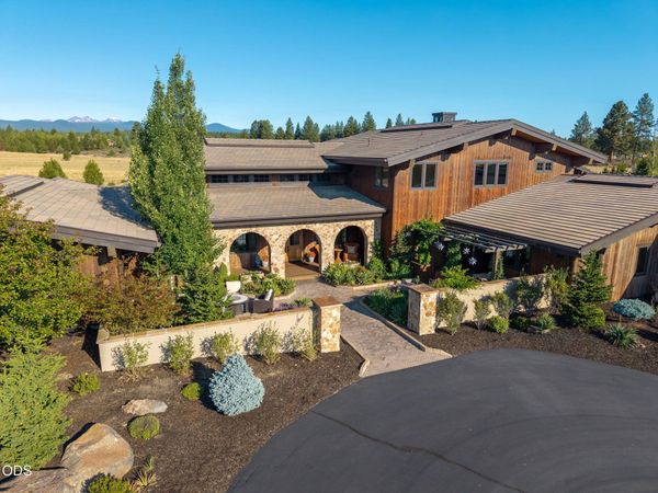 19100 Macalpine Loop, Bend, OR 97702