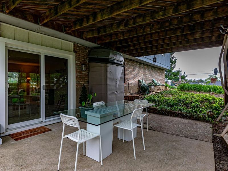 5109 Whitmore Drive, Delhi Twp, OH 45238 Photo 3