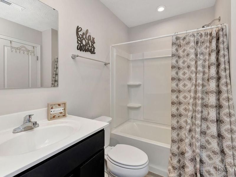 9809 Melcarl Drive, Colerain Township, OH 45251 Photo 18