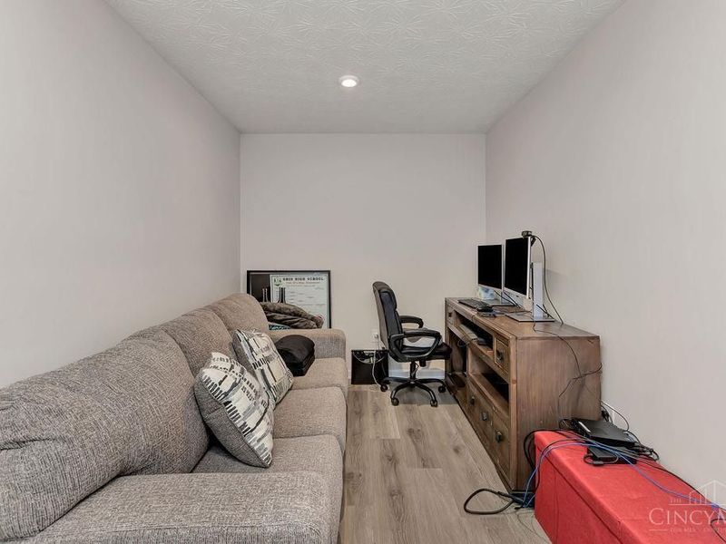 9809 Melcarl Drive, Colerain Township, OH 45251 Photo 21